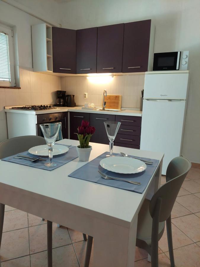 סלינה Apartman Lucija מראה חיצוני תמונה